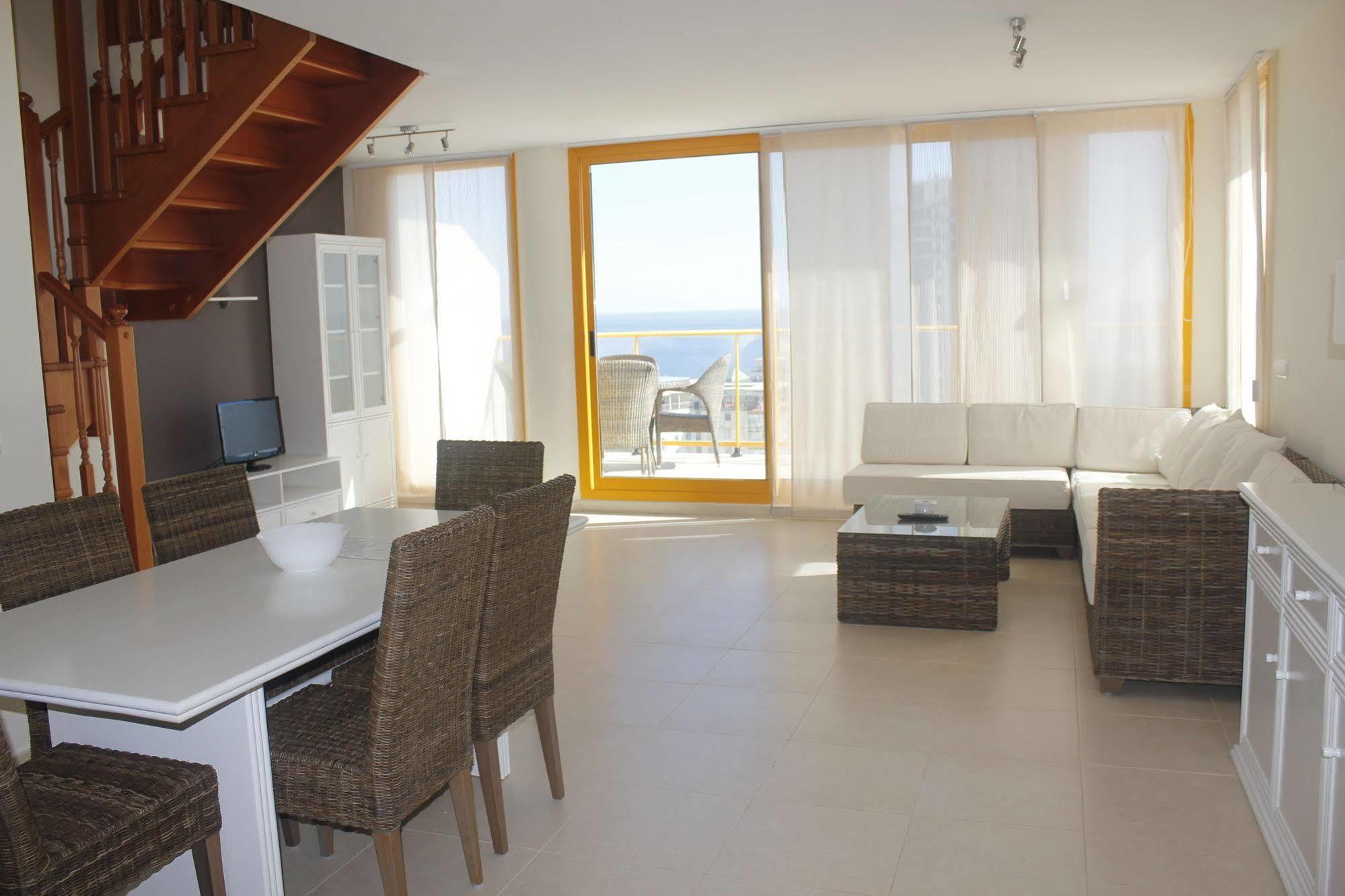 Apartamentos Ambar Beach Unitursa Кальпе Екстер'єр фото